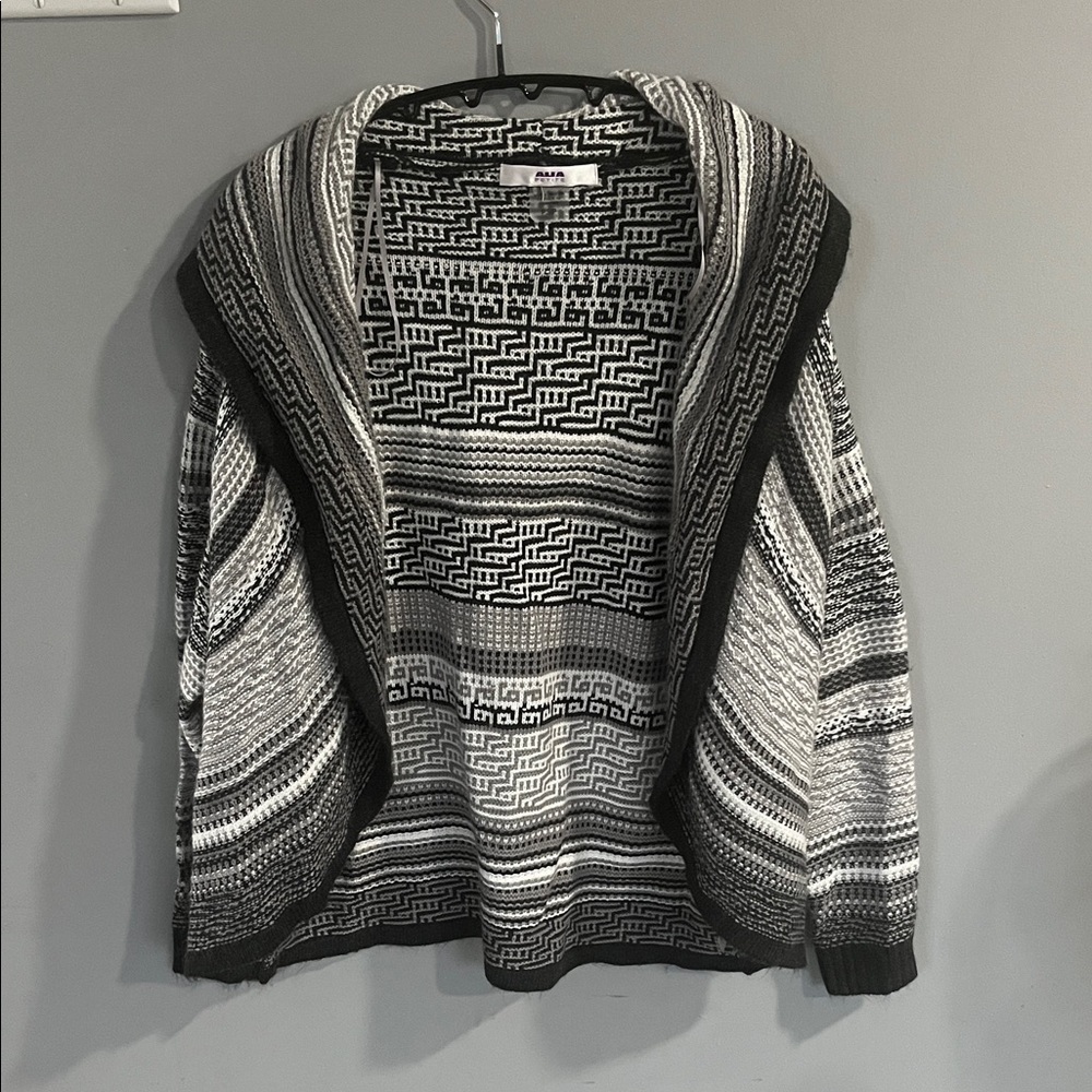 Alia Black and White Patterned Cardigan Small